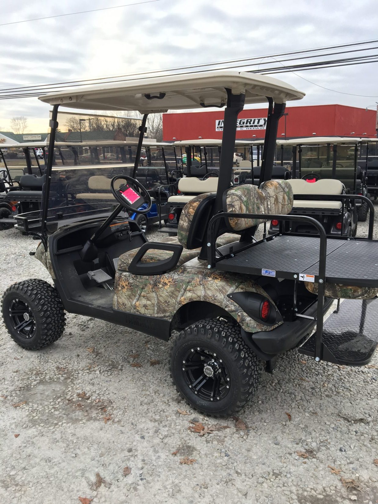 2015 Yamaha 48 volt DC electric golf cart 6" lift, CAMO, LED lights